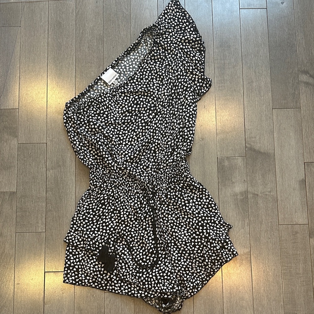 Skylar + Madison Black and White Heart Pattern Top